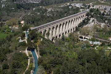 Aqueduc de roquefavour et canal de marseille