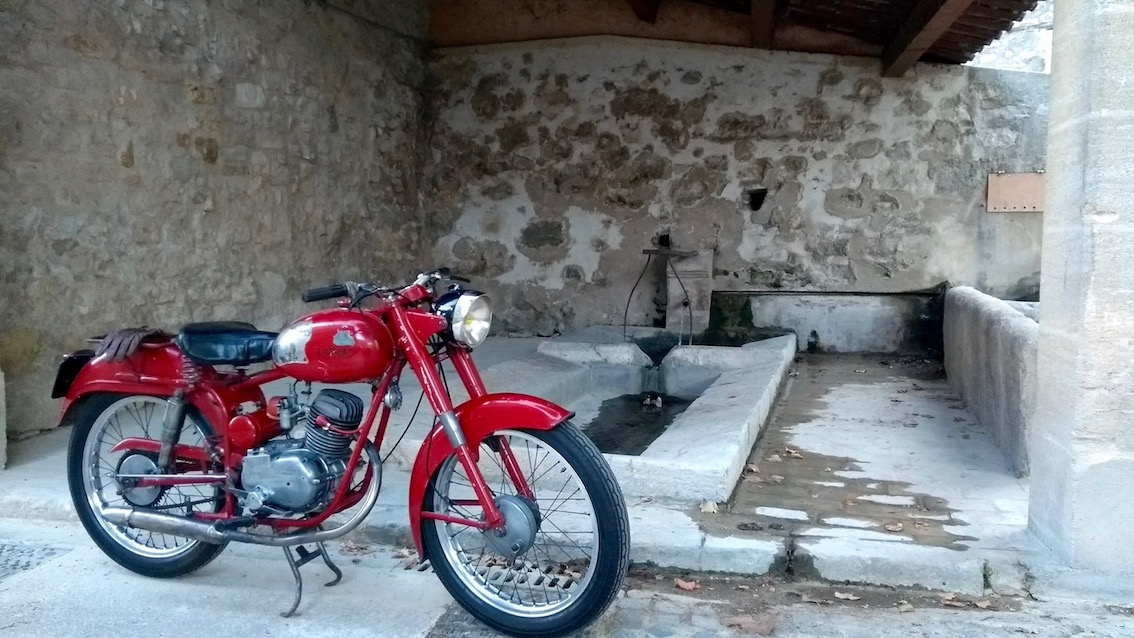 Lavoir Eguilles