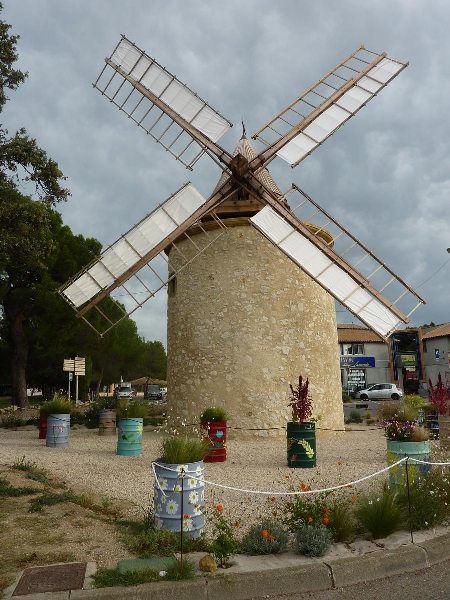 Photo 1 moulin vent de bertoire lambesc